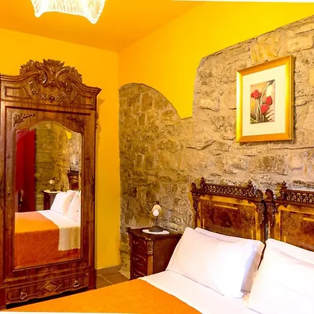 With 2 Bedrooms In With Shared Pool And Wifi Apartament